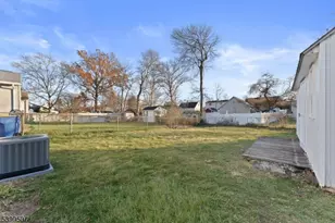 123 Edgewood Terrace, South Bound Brook Boro, NJ 08880 - Photo 21