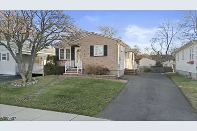 123 Edgewood Ter, South Bound Brook Boro, NJ 08880 - Photo 1