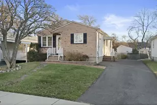 123 Edgewood Terrace, South Bound Brook Boro, NJ 08880 - Photo 1