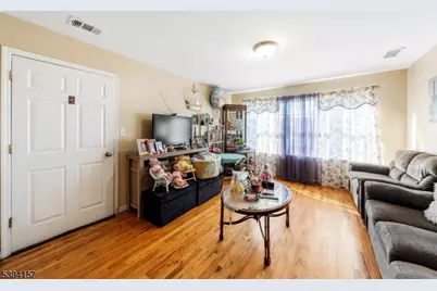 1073 Bond St, Elizabeth, NJ 07201 - Photo 15