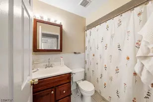 1073 Bond St, Elizabeth, NJ 07201 - Photo 11