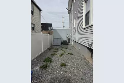 211 W Saint Georges Ave, Linden, NJ 07036 - Photo 7
