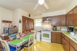 1 Mekeel Dr, Roxbury Township, NJ 07876 - Photo 7