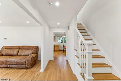 8 Periwinkle Pl, Woodbridge Township, NJ 07067 - Photo 5