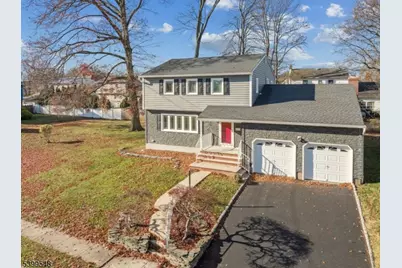 8 Periwinkle Pl, Woodbridge Township, NJ 07067 - Photo 3