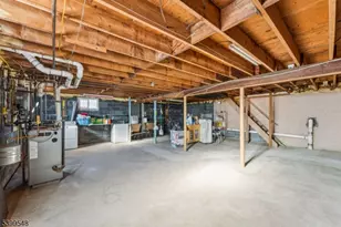 8 Periwinkle Pl, Woodbridge Township, NJ 07067 - Photo 27