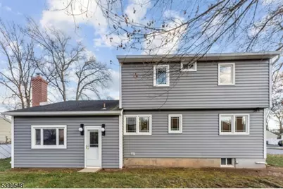 8 Periwinkle Pl, Woodbridge Township, NJ 07067 - Photo 29