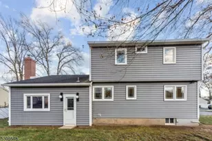 8 Periwinkle Pl, Woodbridge Township, NJ 07067 - Photo 29