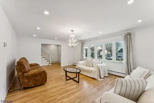 8 Periwinkle Pl, Woodbridge Township, NJ 07067 - Photo 7