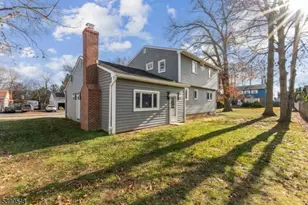 8 Periwinkle Pl, Woodbridge Township, NJ 07067 - Photo 31