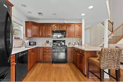 14 Minuteman Ct, Bernards Township, NJ 07920 - Photo 11