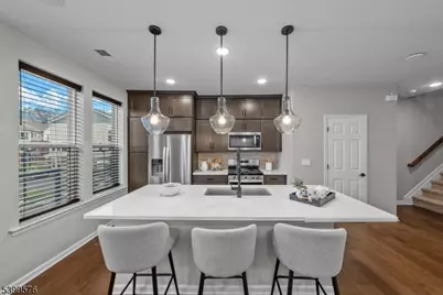 4 Sadie Cir #4204, Union Township, NJ 07083 - Photo 3