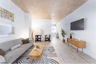 10 Commerce Ct #2I, Newark, NJ 07102 - Photo 13