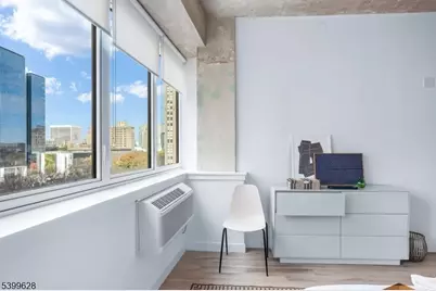 10 Commerce Ct #2I, Newark, NJ 07102 - Photo 11