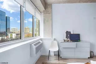 10 Commerce Ct, Newark, NJ 07102 - Photo 11