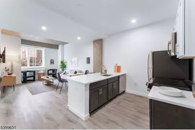 10 Commerce Ct #2J, Newark, NJ 07102 - Photo 1