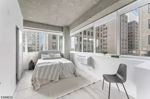 10 Commerce Ct, Newark, NJ 07102 - Photo 11