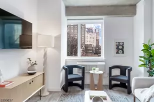 10 Commerce Ct, Newark, NJ 07102 - Photo 5