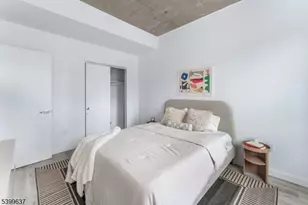 10 Commerce Ct, Newark, NJ 07102 - Photo 11