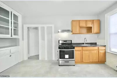 519 Clinton Pl #2R, Newark, NJ 07112 - Photo 11