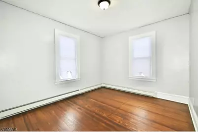 519 Clinton Pl #2R, Newark, NJ 07112 - Photo 5