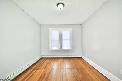 519 Clinton Pl #2R, Newark, NJ 07112 - Photo 7