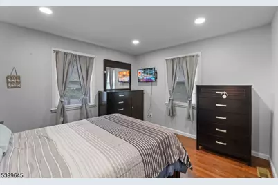 639 Parkview Ave, North Plainfield, NJ 07063 - Photo 7