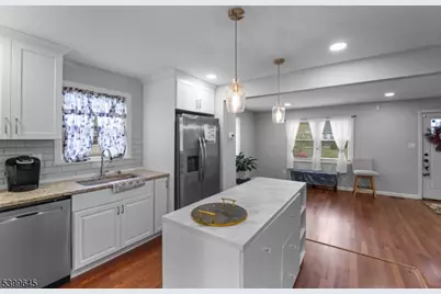 639 Parkview Ave, North Plainfield, NJ 07063 - Photo 3