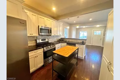 11 Garfield Rd, Parsippany, NJ 07054 - Photo 3