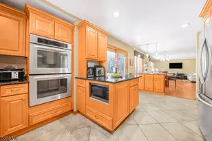 12 Clinton Ln, Wayne, NJ 07470 - Photo 5