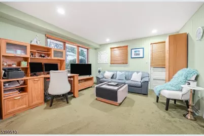 12 Clinton Ln, Wayne, NJ 07470 - Photo 5