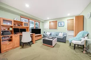 12 Clinton Ln, Wayne, NJ 07470 - Photo 5