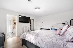 305 Heights Dr, Haledon, NJ 07508 - Photo 13