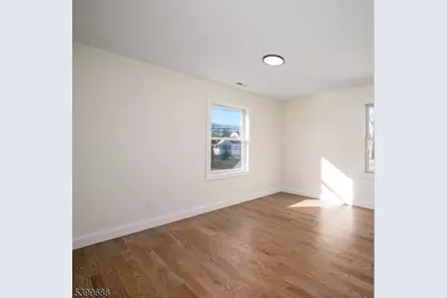 96 South Pkwy, Clifton, NJ 07014 - Photo 25