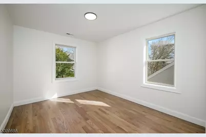 96 South Pkwy, Clifton, NJ 07014 - Photo 35