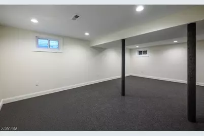 96 South Pkwy, Clifton, NJ 07014 - Photo 37