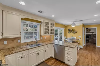 1053 Hillcrest Dr, Branchburg Township, NJ 08853 - Photo 15