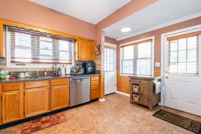 27-29 Willard, Pompton Lakes, NJ 07442 - Photo 5