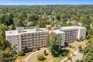 36 Hawthorne Pl, Montclair, NJ 07042 - Photo 9