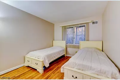 6 Hansen Pl, Wayne, NJ 07470 - Photo 37