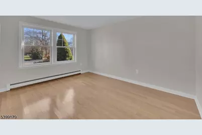 28 Duval St, Bridgewater Twp., NJ 08807 - Photo 5