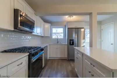 328 Ralph St, Franklin Township, NJ 08873 - Photo 5