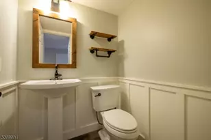 84 Stockton Ct, Parsippany, NJ 07950 - Photo 7