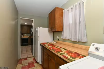 32 Grove St, Wanaque, NJ 07465 - Photo 15