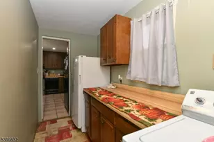 32 Grove St, Wanaque, NJ 07465 - Photo 15