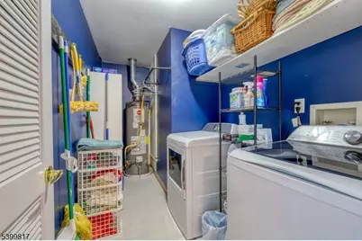 9 Crestmont Ct, Hardyston Township, NJ 07419 - Photo 13