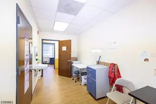 2 Lincoln Hwy-Unit100, Edison Twp., NJ 08820 - Photo 31