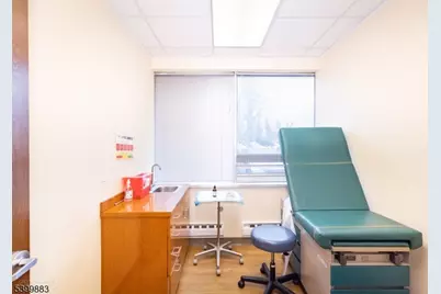 2 Lincoln Hwy-Unit100, Edison Twp., NJ 08820 - Photo 23