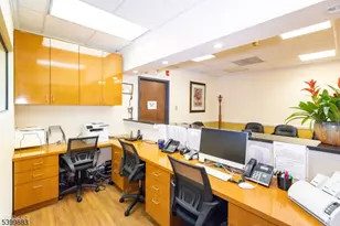 2 Lincoln Hwy-Unit100, Edison Twp., NJ 08820 - Photo 15