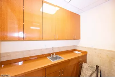 2 Lincoln Hwy-Unit100, Edison Twp., NJ 08820 - Photo 27